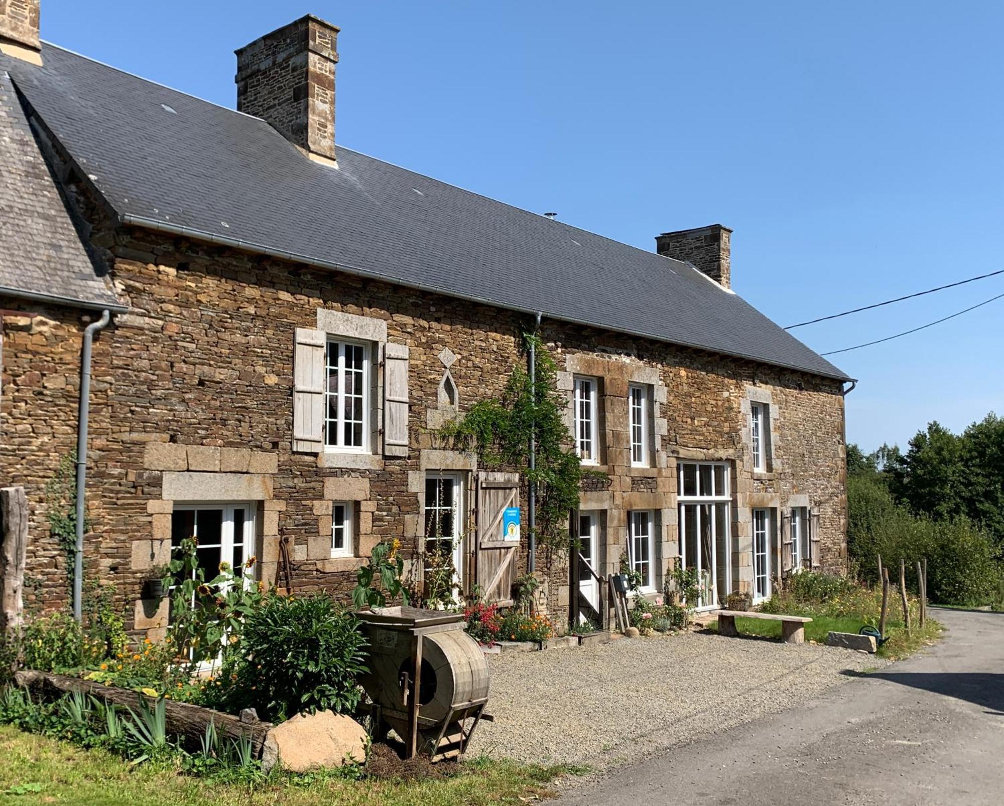 Agritourisme Abae Bed & Breakfast Sougéal Екстериор снимка