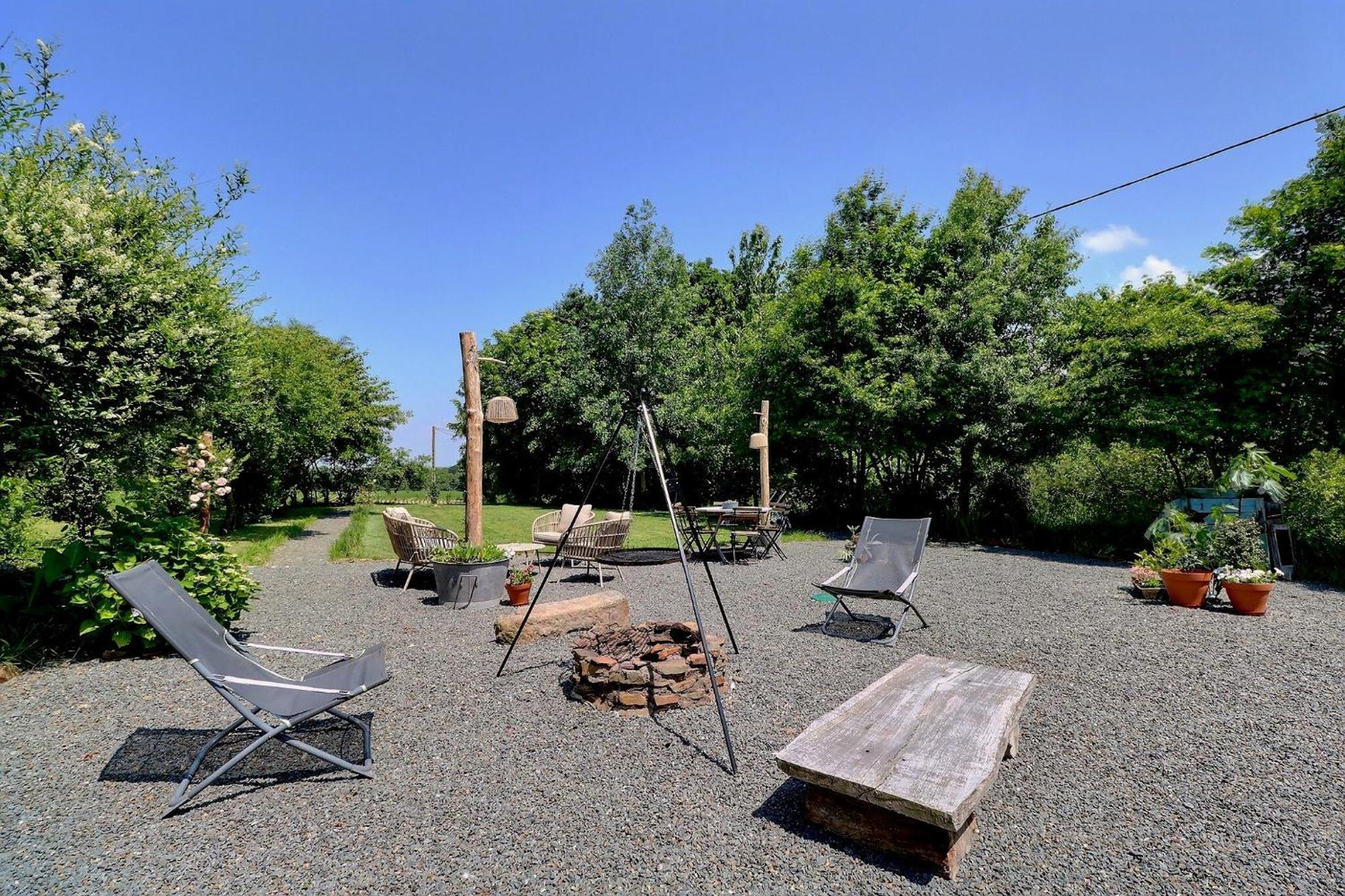 Agritourisme Abae Bed & Breakfast Sougéal Екстериор снимка
