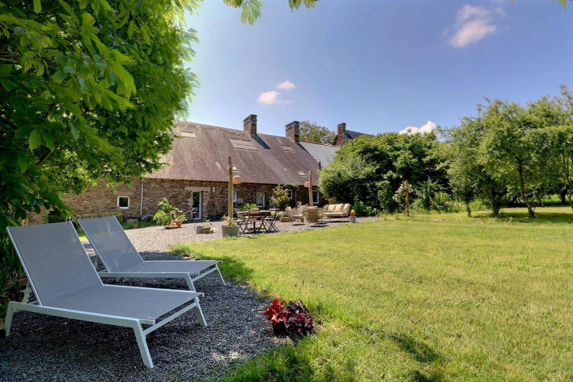 Agritourisme Abae Bed & Breakfast Sougéal Екстериор снимка