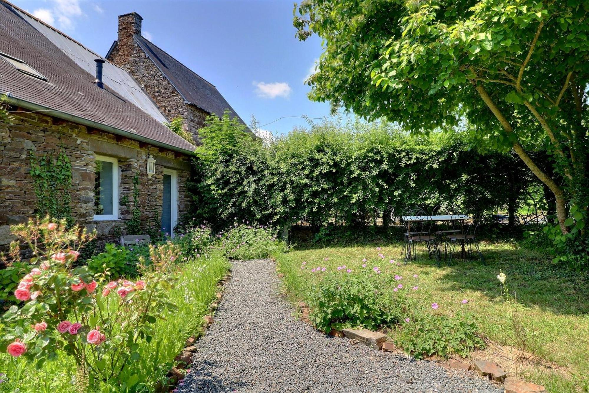 Agritourisme Abae Bed & Breakfast Sougéal Екстериор снимка